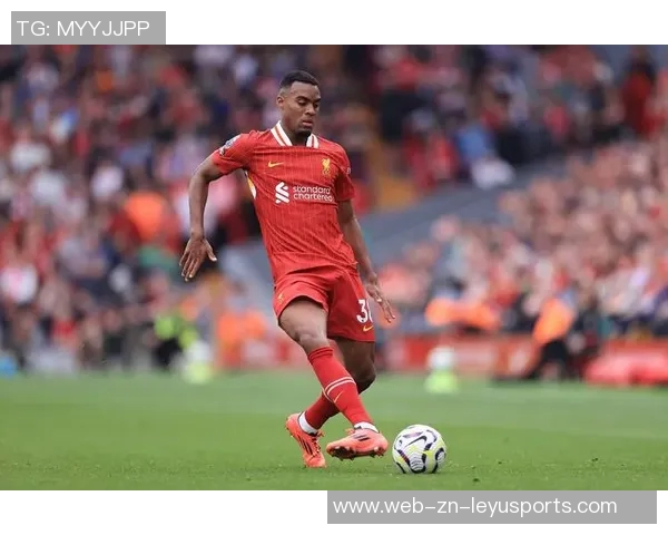 内维尔批评利物浦前场球员表现不佳边后卫问题亟待解决 内维尔批评利物浦前场球员表现不佳边后卫问题亟待解决