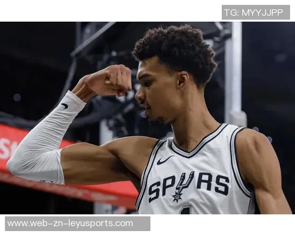 文班的强力冲击让科内特惊叹他或将蜕变为篮球场上的怪兽 文班的强力冲击让科内特惊叹他或将蜕变为篮球场上的怪兽