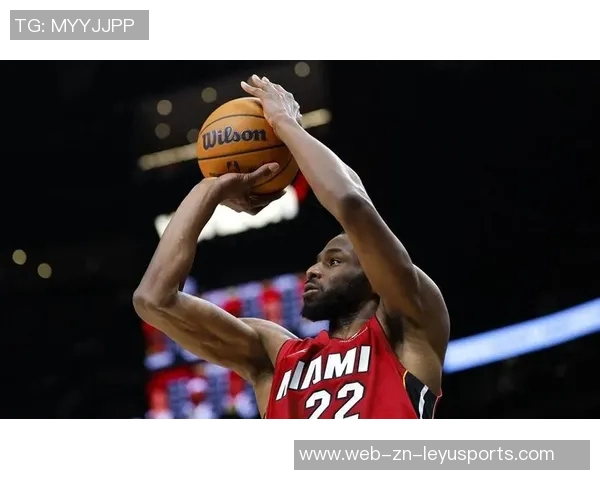 巴特勒表现抢眼18投7中斩获23分11篮板其中7个前场板助力球队胜利 巴特勒表现抢眼18投7中斩获23分11篮板其中7个前场板助力球队胜利